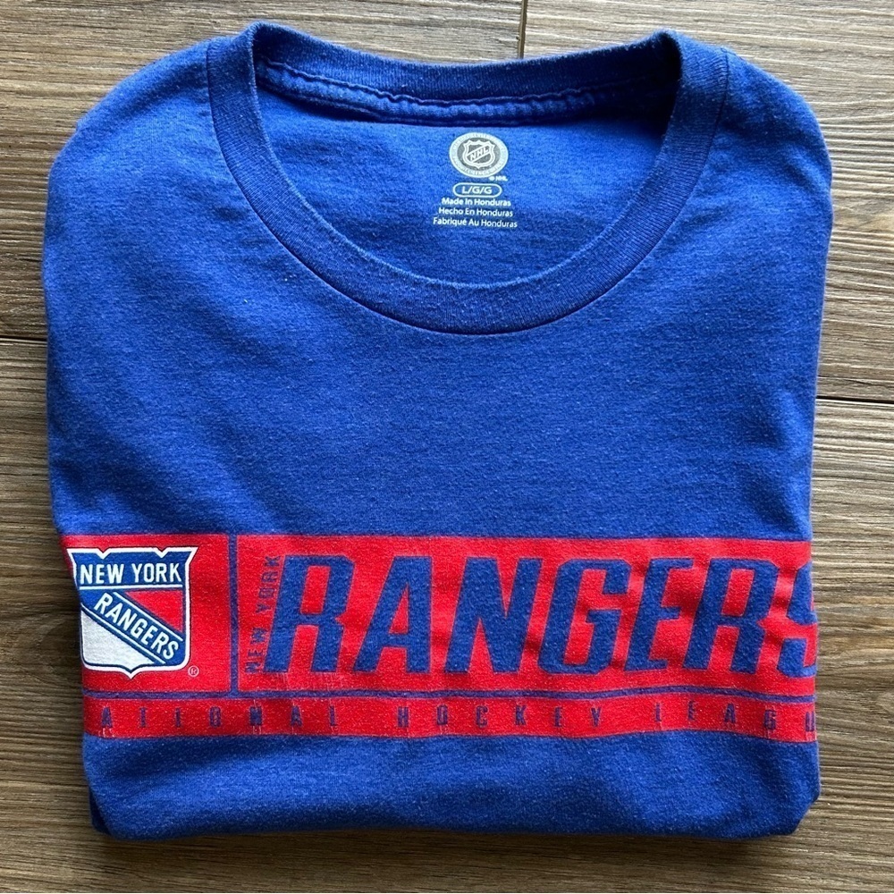 NHL | New York Rangers Retro T-Shirt in Blue and Red (Large) - Picture 3 of 7